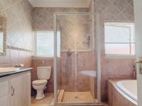 Bathroom 1 of property in Silver Lakes Golf Estate