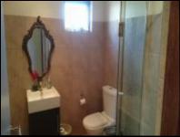 Main Bathroom - 7 square meters of property in Mtunzini