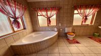 Bathroom 1 of property in Springbok
