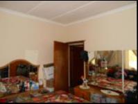 Bed Room 1 - 69 square meters of property in Redcliffe