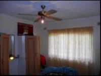 Bed Room 2 - 58 square meters of property in Redcliffe