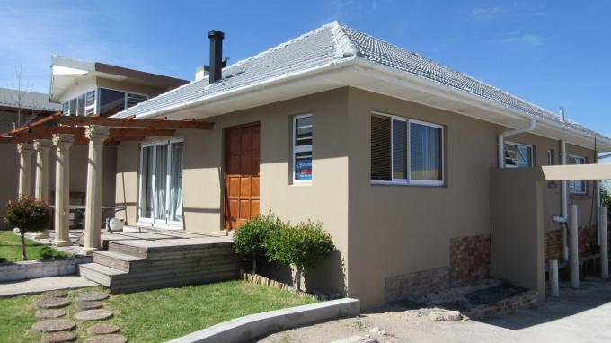 3 Bedroom House for Sale For Sale in Parow East - Home Sell - MR147616