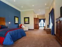 Main Bedroom - 37 square meters of property in The Wilds Estate