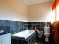 Bathroom 1 - 7 square meters of property in Woodlands Lifestyle Estate