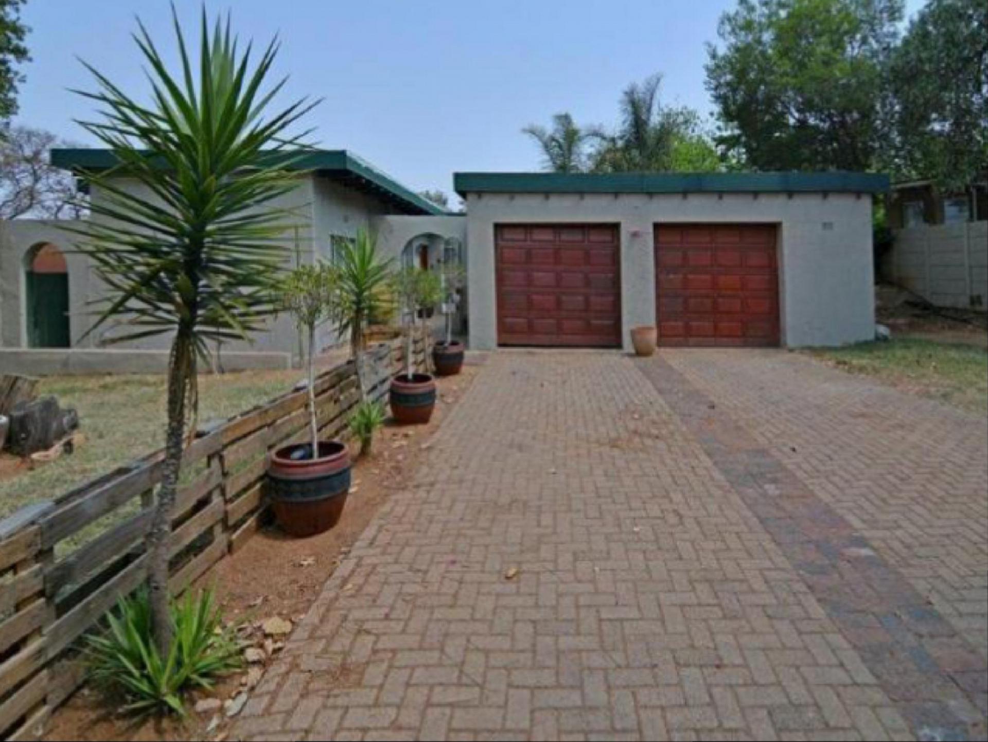 Front View of property in Randpark Ridge