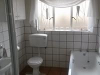 Bathroom 1 of property in Kareedouw