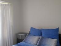 Bed Room 1 - 15 square meters of property in Sunward park