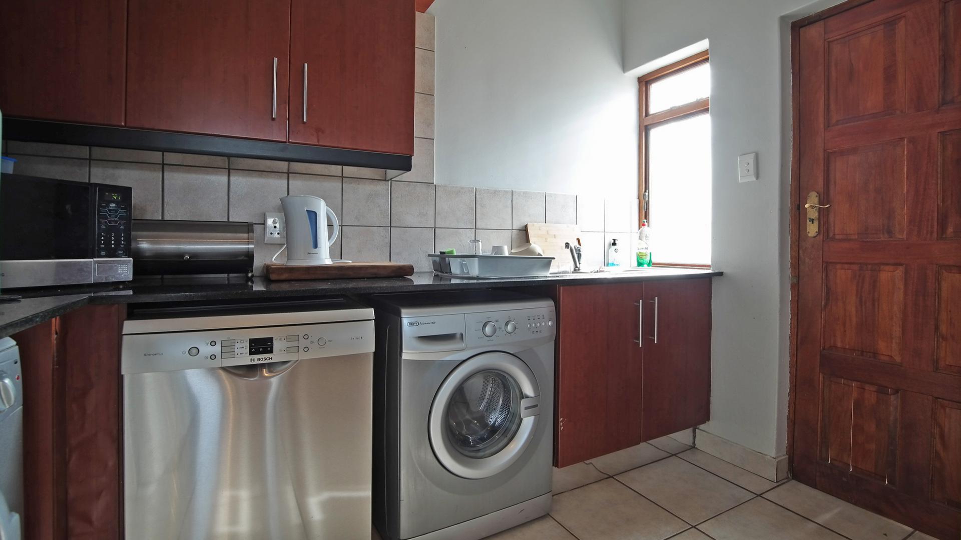 Scullery - 9 square meters of property in The Wilds Estate