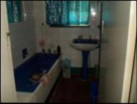 Bathroom 2 of property in Daggafontein