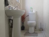 Bathroom 1 - 4 square meters of property in Parkrand