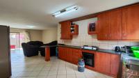 Kitchen - 17 square meters of property in Newmarket Park