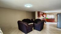 Lounges - 29 square meters of property in Newmarket Park