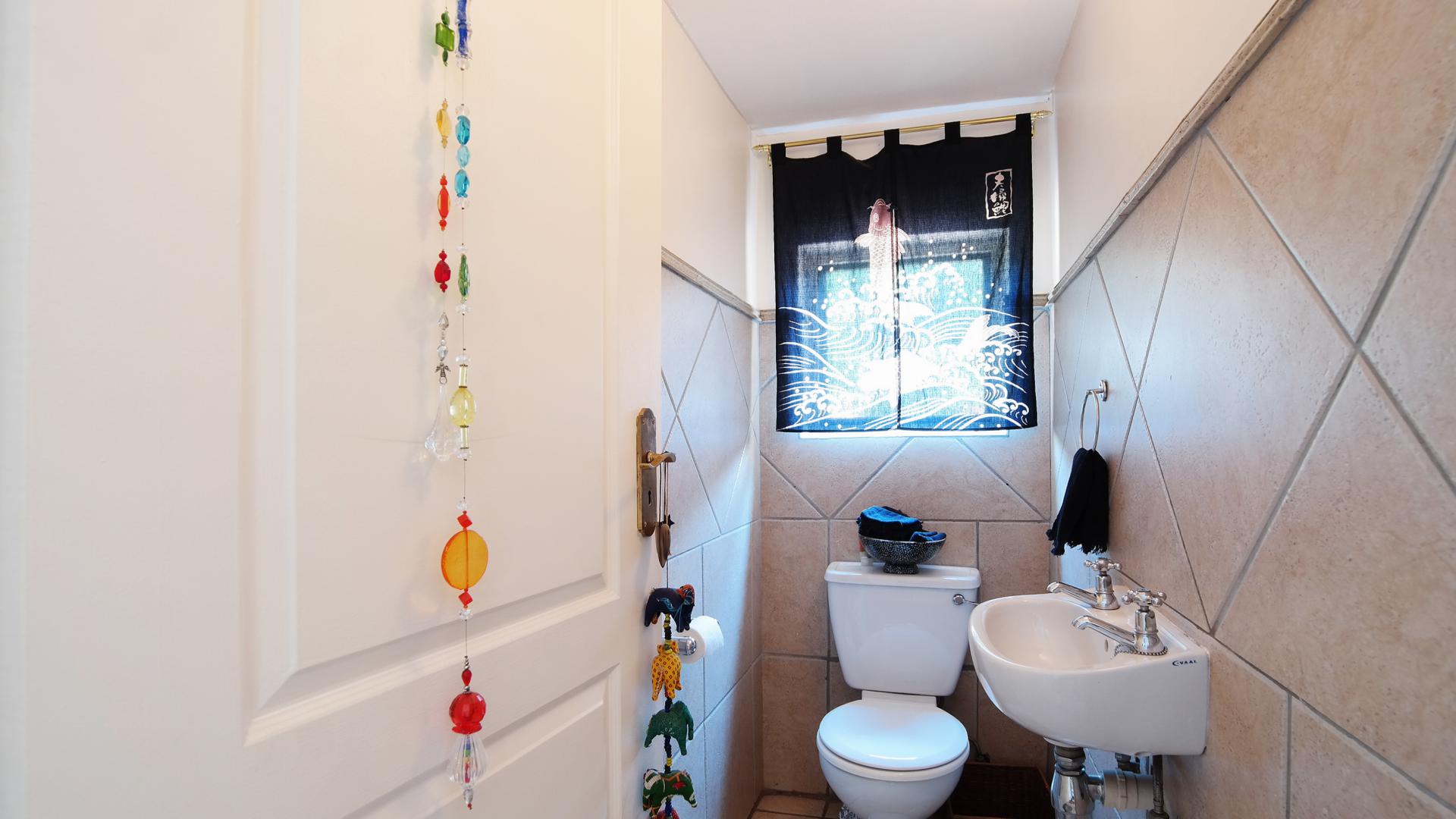 Guest Toilet - 3 square meters of property in Silver Lakes Golf Estate