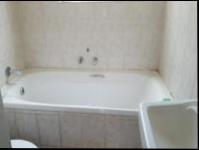 Bathroom 1 of property in Parkdene (JHB)