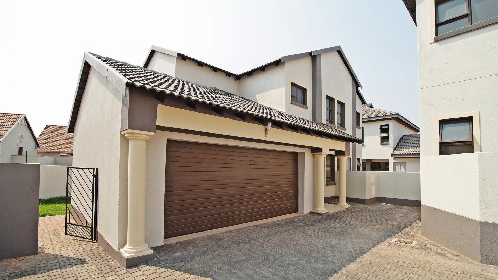 Front View of property in Heron Hill Estate