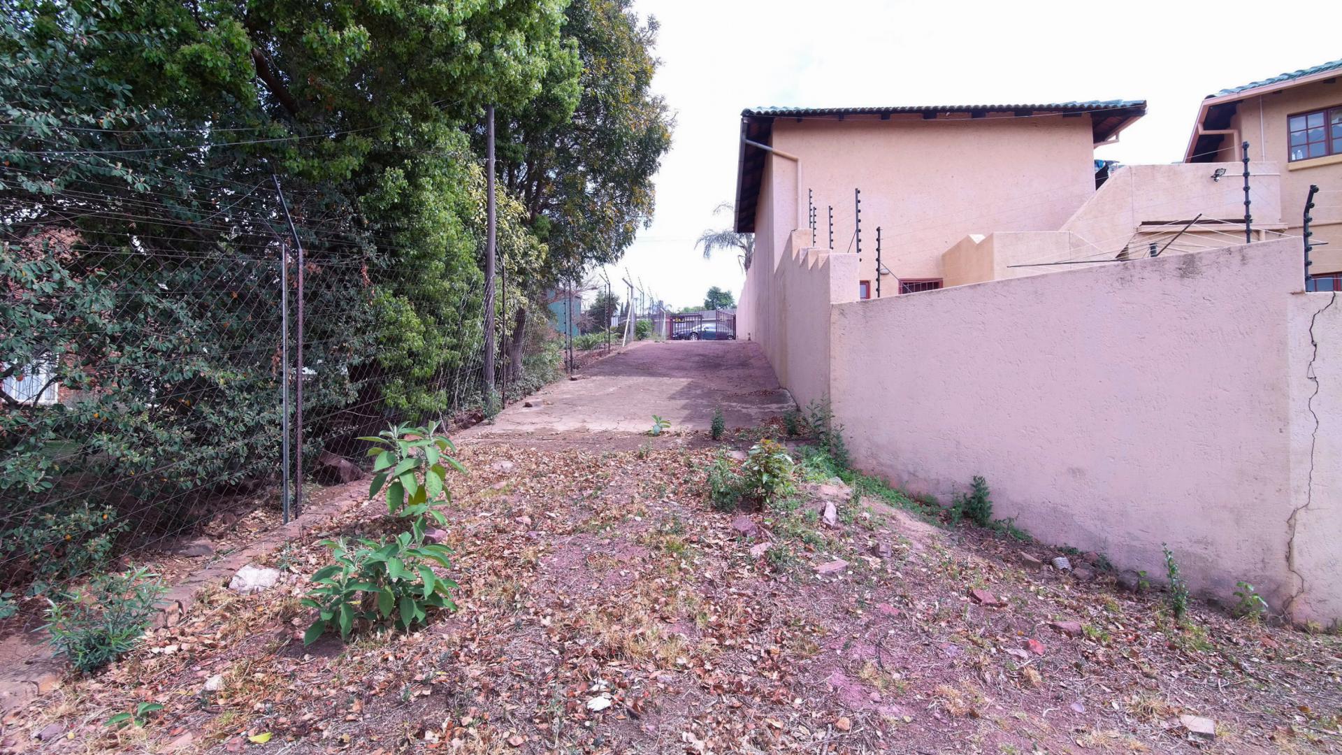 Front View of property in Constantia Glen