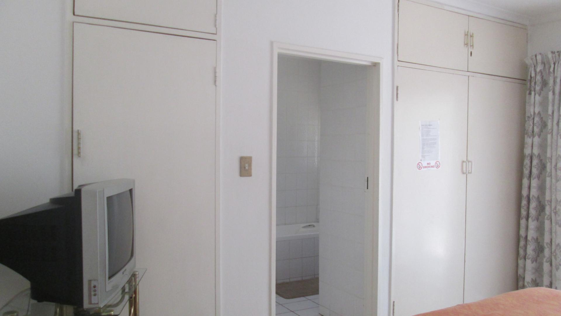 Bed Room 2 - 16 square meters of property in Arcon Park