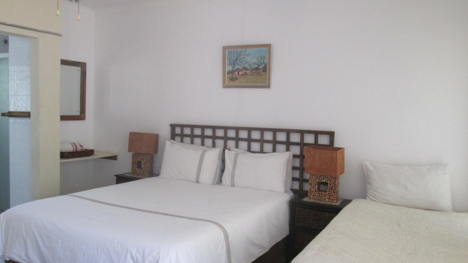 Rooms - 267 square meters of property in Arcon Park