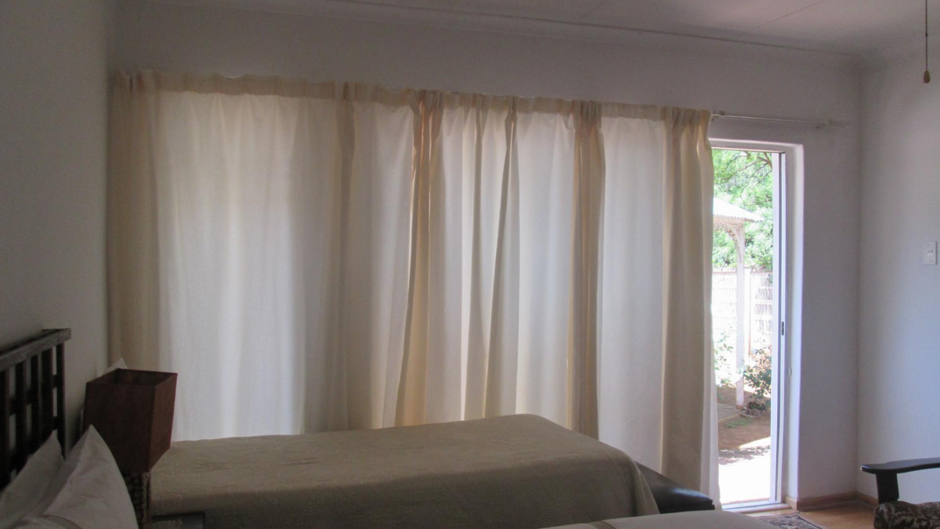 Rooms - 267 square meters of property in Arcon Park