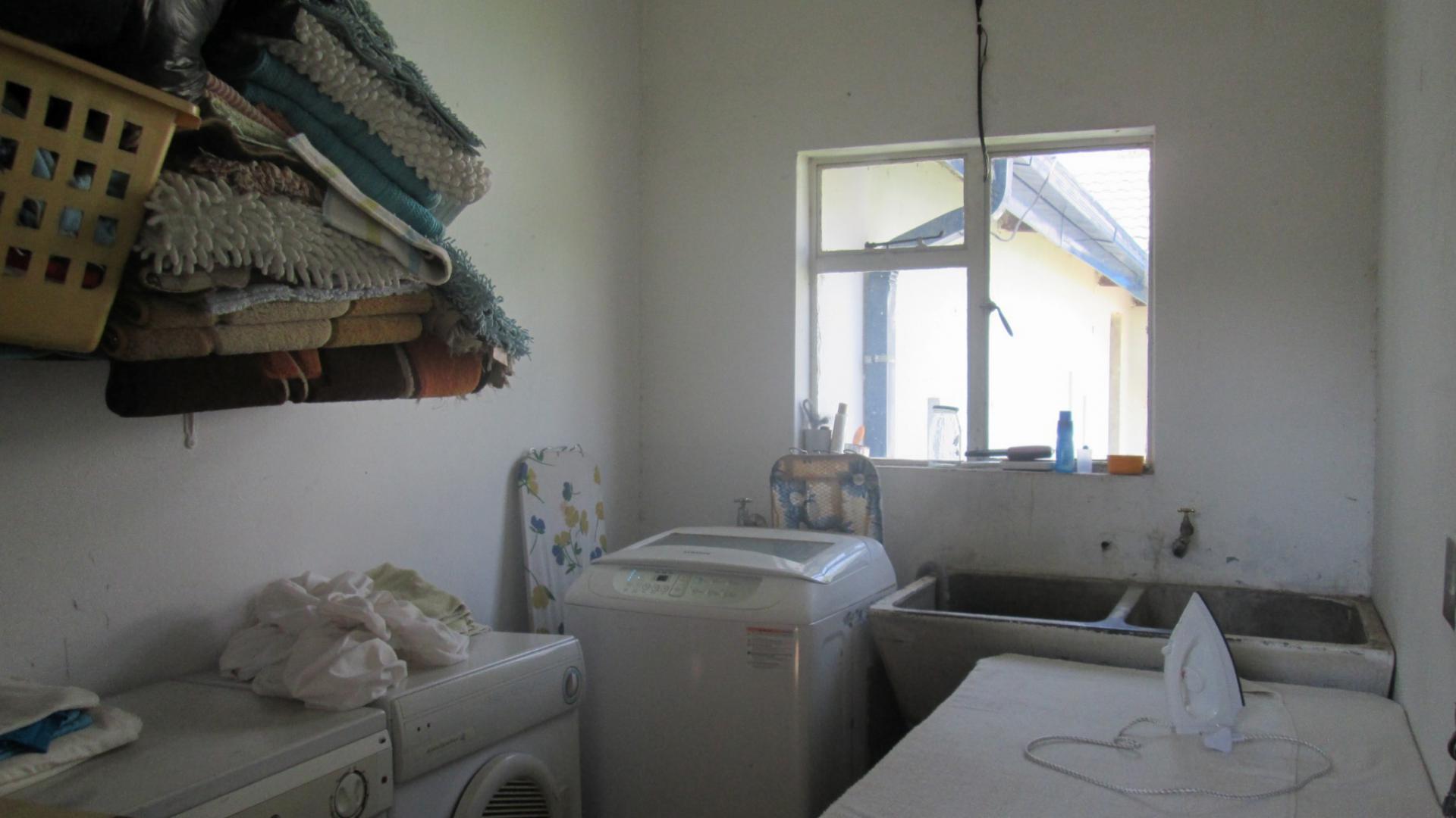 Rooms - 267 square meters of property in Arcon Park