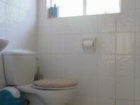 Main Bathroom - 22 square meters of property in Arcon Park