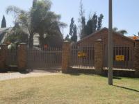 Front View of property in Sunward park