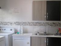 Scullery - 8 square meters of property in Sunward park