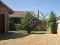 Front View of property in Sunward park