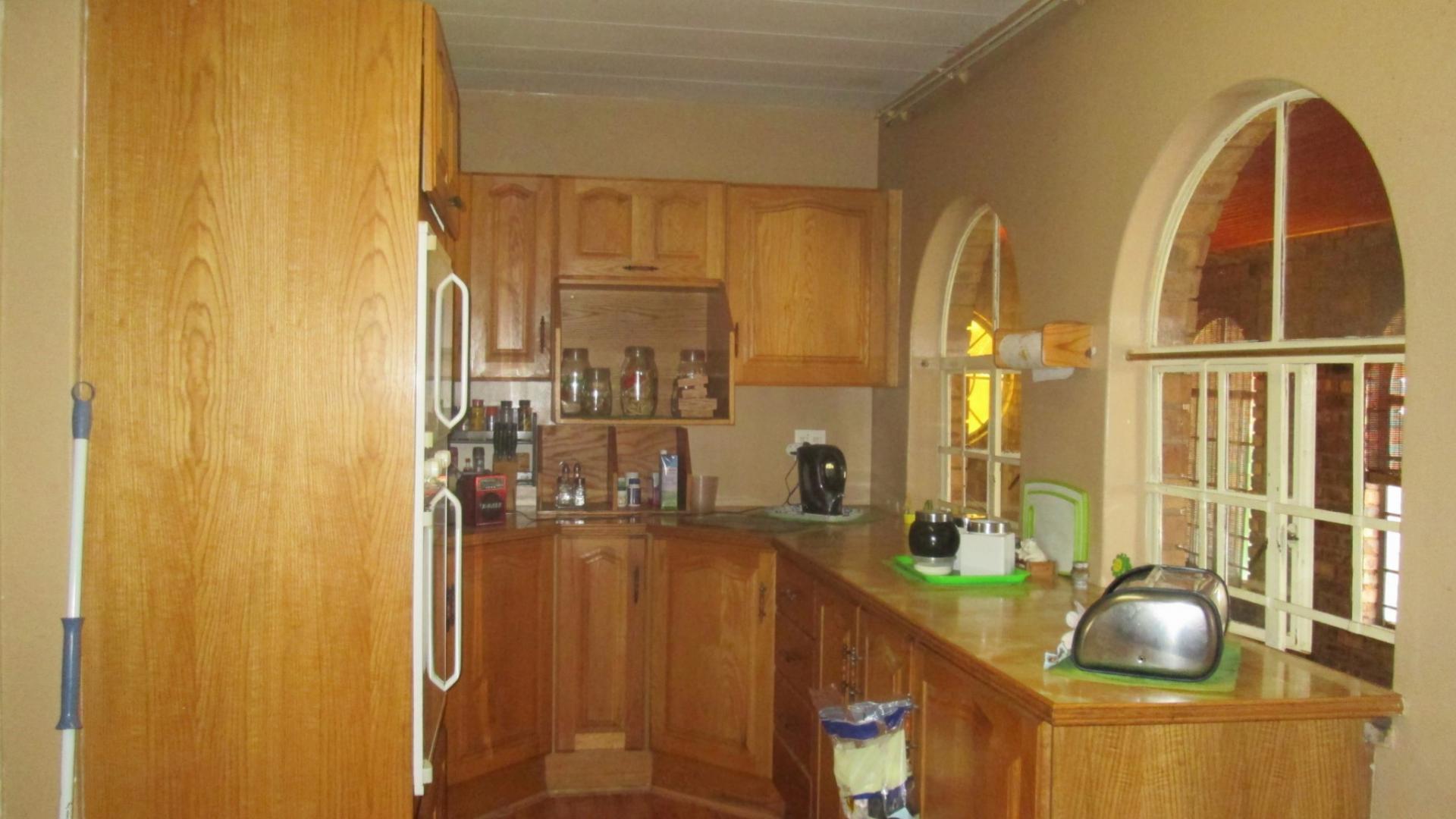 Kitchen - 16 square meters of property in Dalpark
