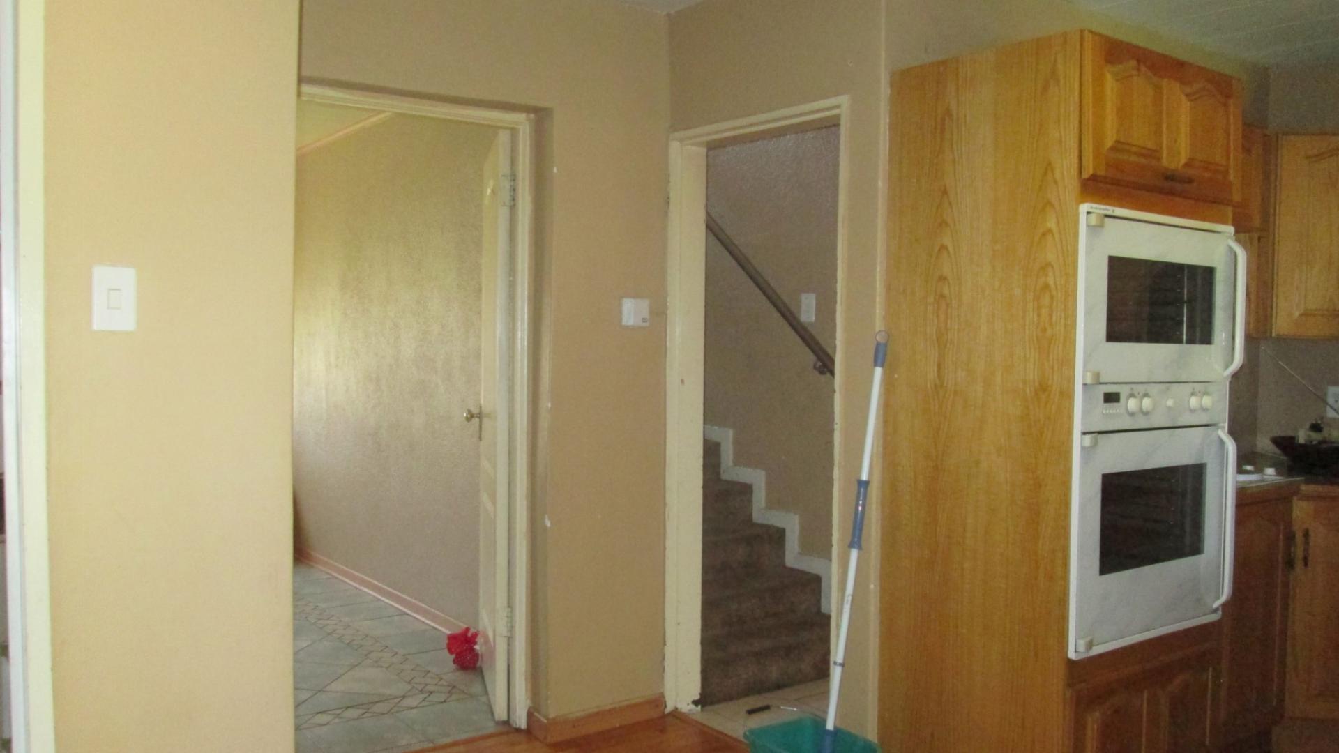 Kitchen - 16 square meters of property in Dalpark