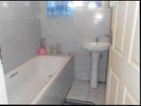 Bathroom 1 - 4 square meters of property in Lenasia South