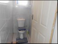 Guest Toilet - 2 square meters of property in Lenasia South