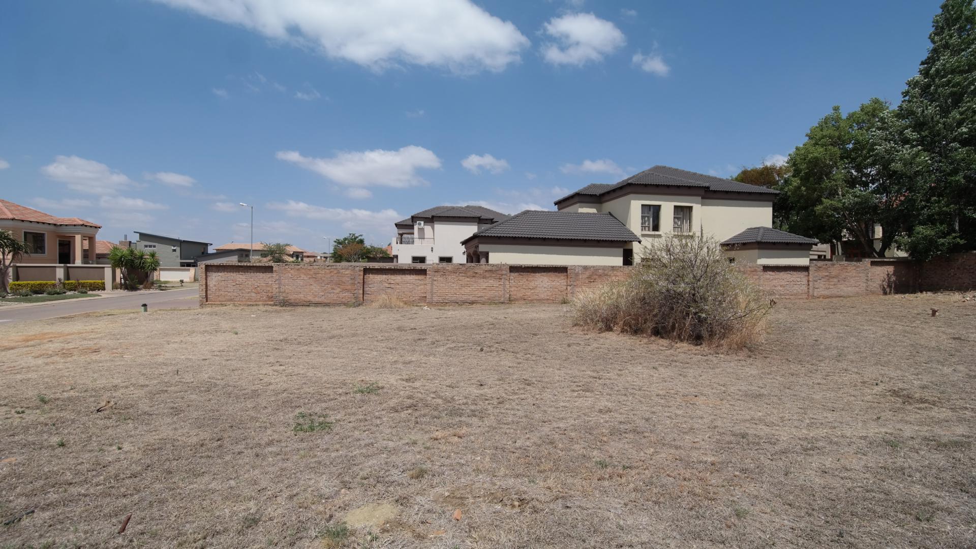 Front View of property in Willow Acres Estate