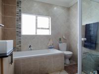 Bathroom 1 - 9 square meters of property in Newmark Estate