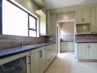 Kitchen - 18 square meters of property in The Ridge Estate