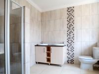 Main Bathroom - 13 square meters of property in The Ridge Estate