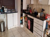 Kitchen - 14 square meters of property in Greenstone Hill