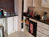 Kitchen - 14 square meters of property in Greenstone Hill