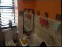 Bathroom 1 - 7 square meters of property in Greenstone Hill