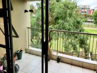 Balcony - 8 square meters of property in Greenstone Hill