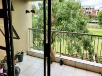 Balcony - 8 square meters of property in Greenstone Hill