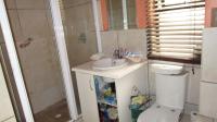 Bathroom 1 - 7 square meters of property in Greenstone Hill