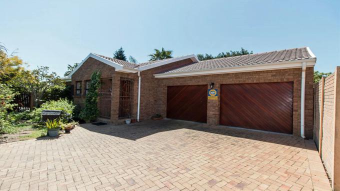 3 Bedroom House for Sale For Sale in Durbanville   - Home Sell - MR148369