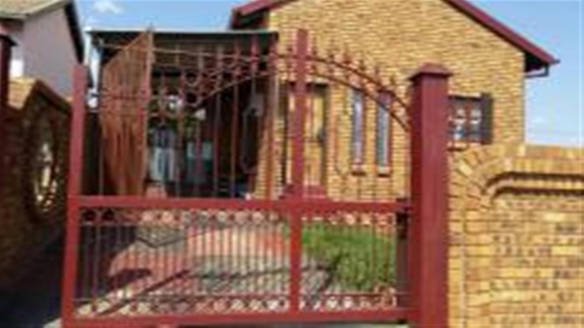 Front View of property in Soshanguve