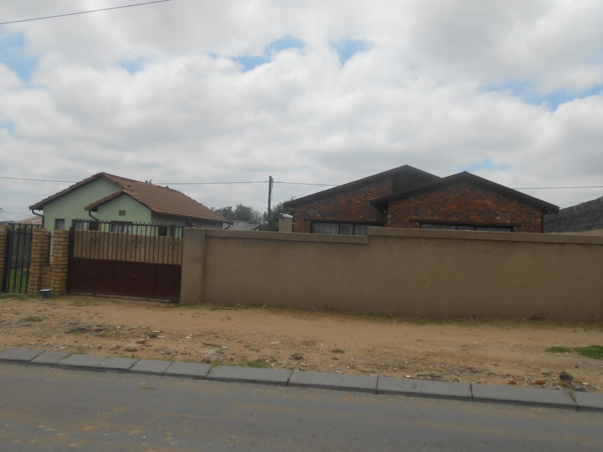 Front View of property in Kaalfontein