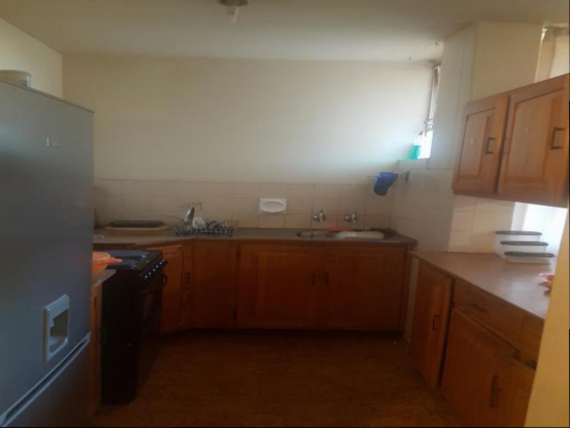 Kitchen of property in Sunnyside