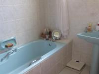 Bathroom 1 - 5 square meters of property in Worcester