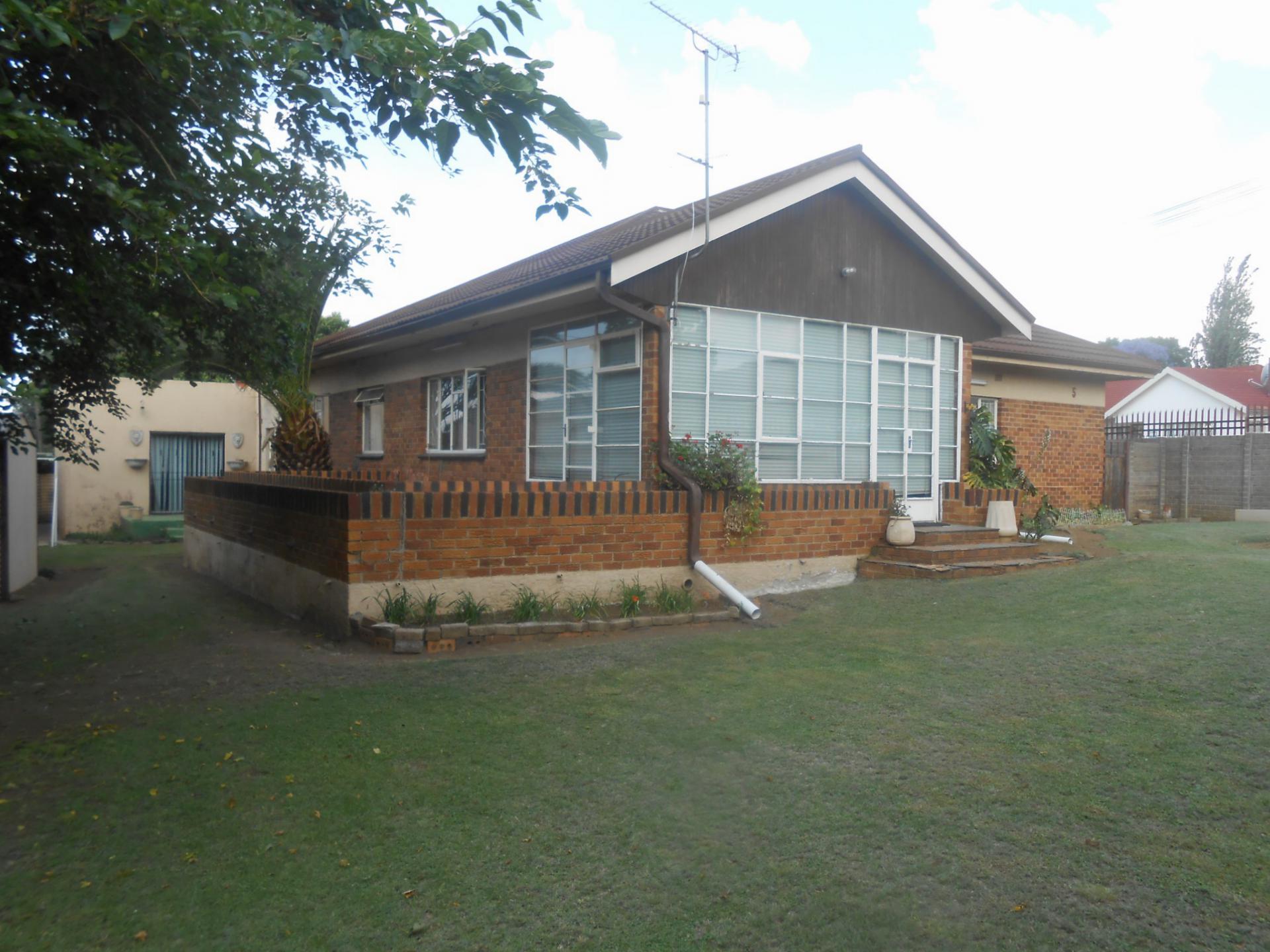 Front View of property in Johannesburg North