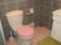 Main Bathroom - 7 square meters of property in Vaalmarina