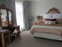 Main Bedroom - 31 square meters of property in Worcester